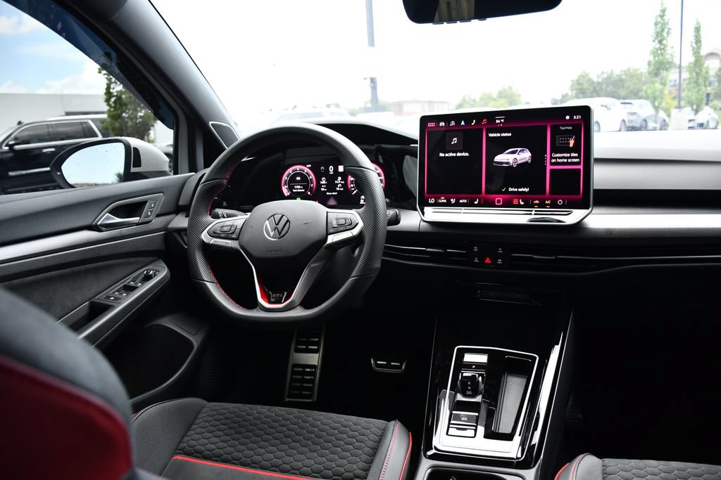 Used 2025 Volkswagen GTI SE FWD image 34