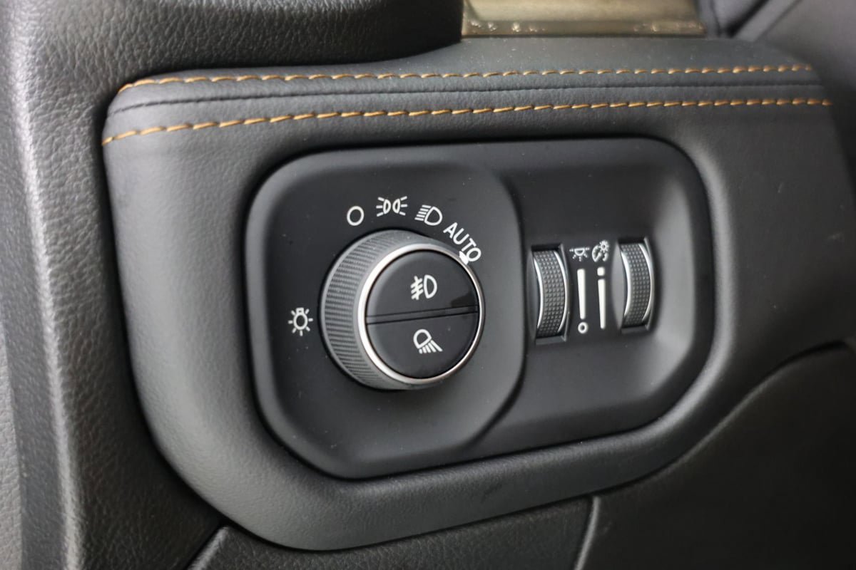 Used 2024 RAM 3500 Limited w/ Towing Technology Group AWD/4WD image 26
