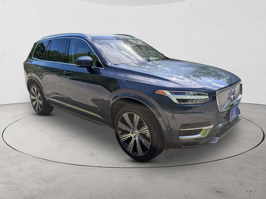 Certified 2025 Volvo XC90 T8 Plus w/ Protection Package Premier AWD/4WD image 3