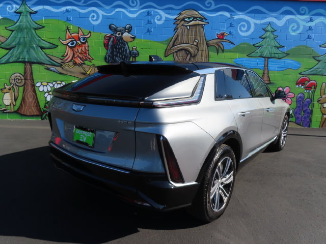 Used 2025 Cadillac Lyriq Luxury RWD image 4