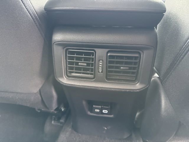 Used 2025 Toyota RAV4 XLE image 16