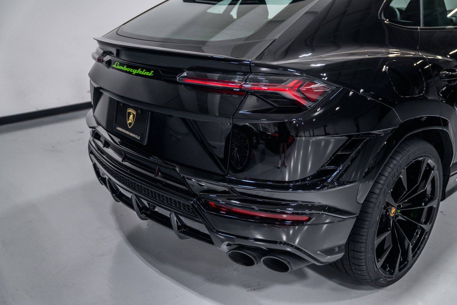 Used 2023 Lamborghini Urus S AWD/4WD image 34