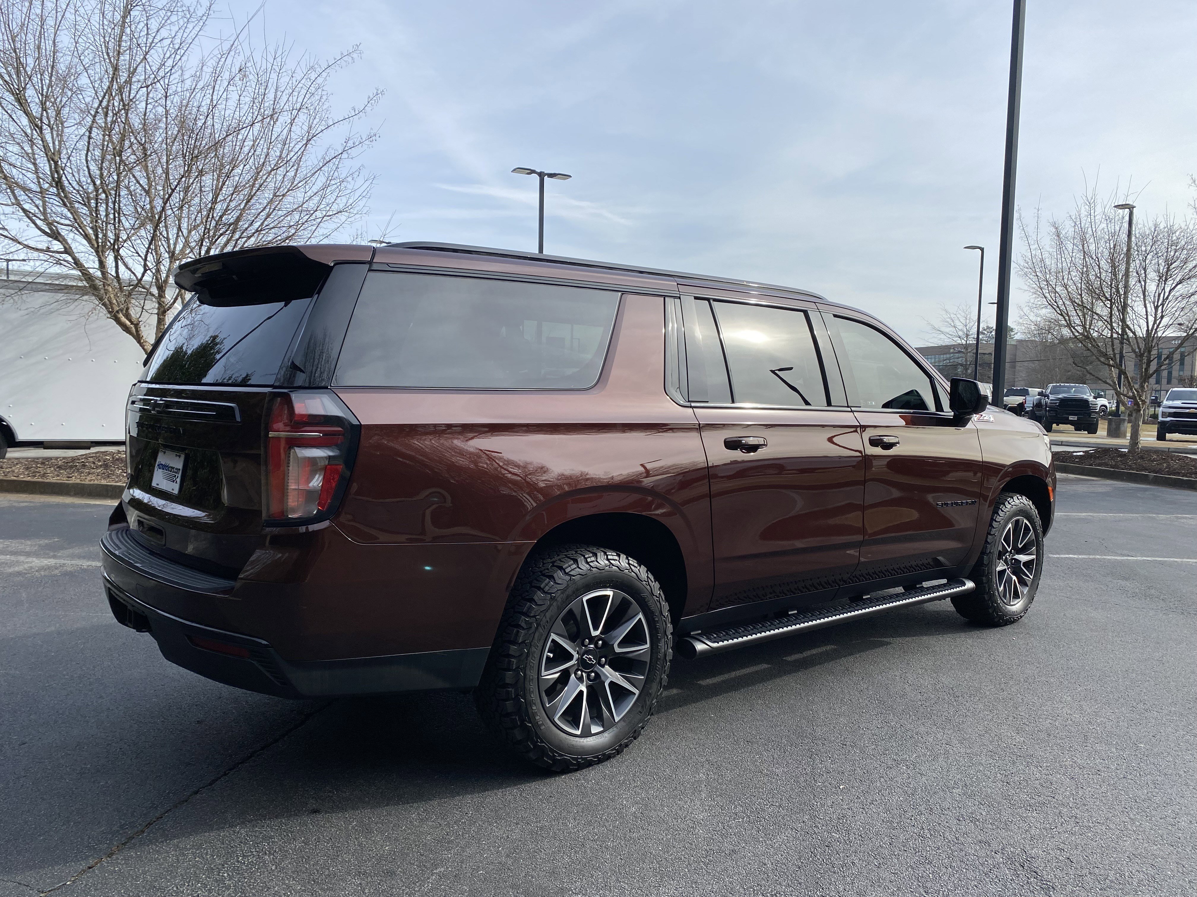 Used 2023 Chevrolet Suburban Z71 image 9