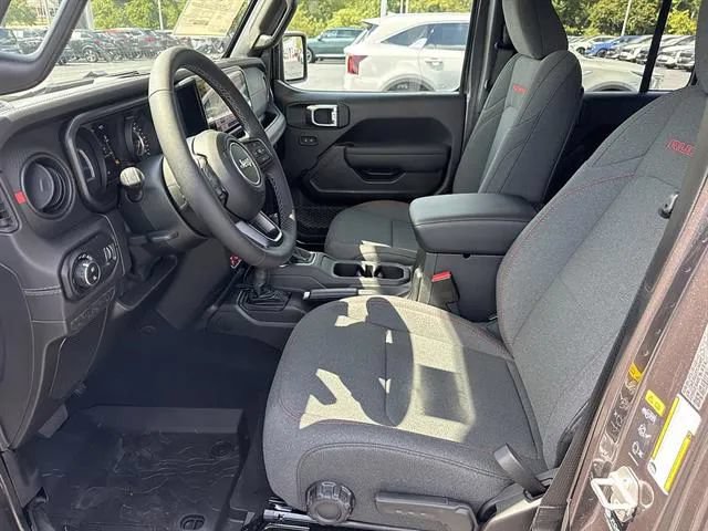 New 2026 Jeep Gladiator Rubicon w/ Steel Power Dome Hood Package AWD/4WD image 8