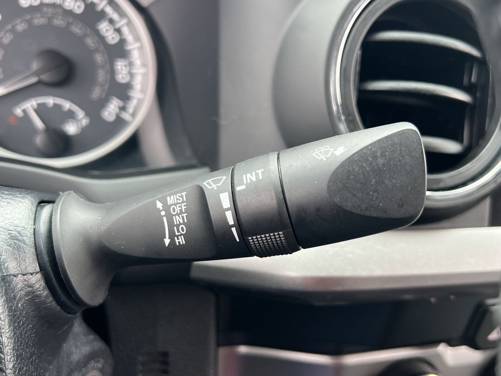 Used 2019 Toyota Tacoma SR5 AWD/4WD image 37