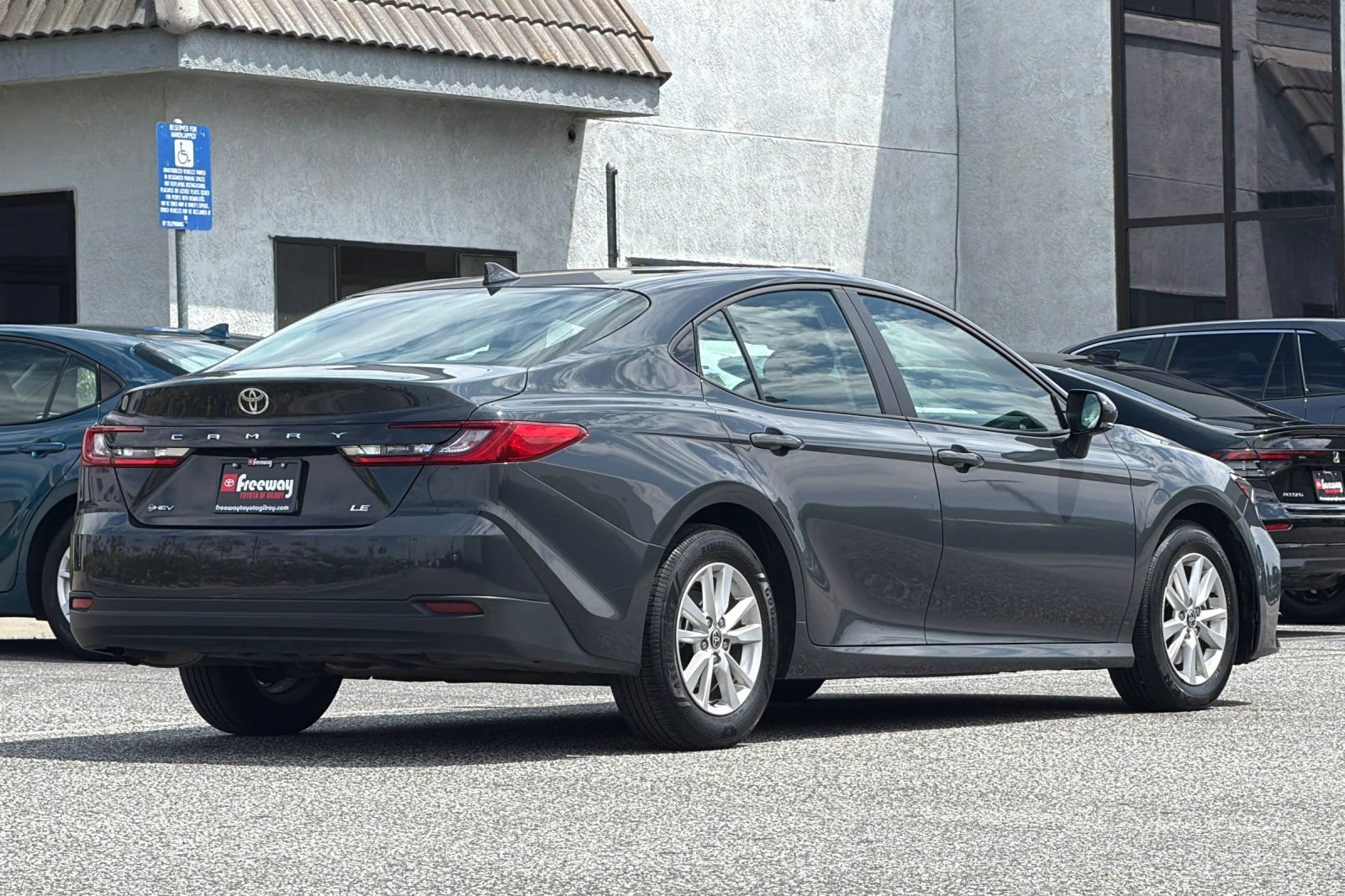 Used 2025 Toyota Camry LE FWD image 4