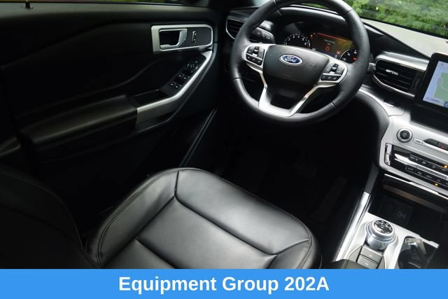 Used 2023 Ford Explorer XLT w/ Equipment Group 202A AWD/4WD image 2