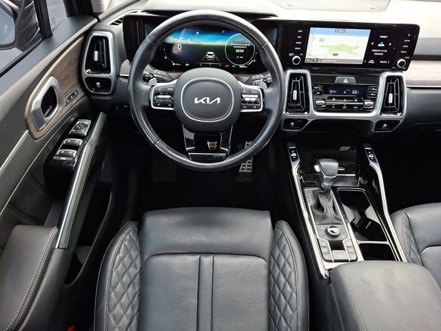 Used 2022 Kia Sorento AWD image 13