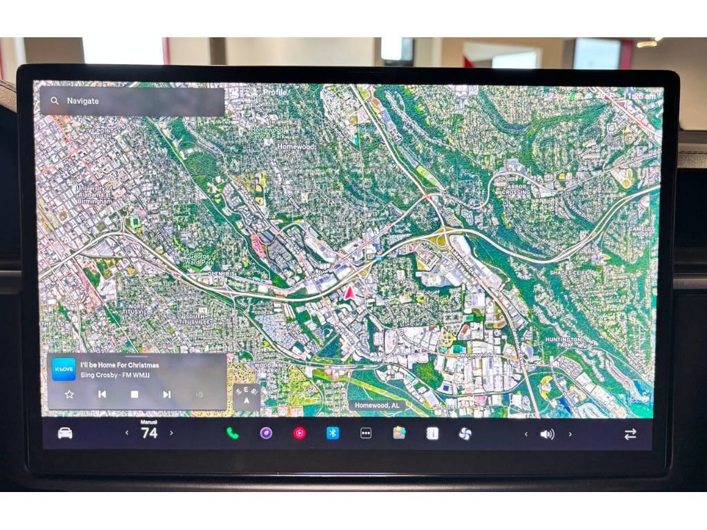 Used 2024 Tesla Model X image 32