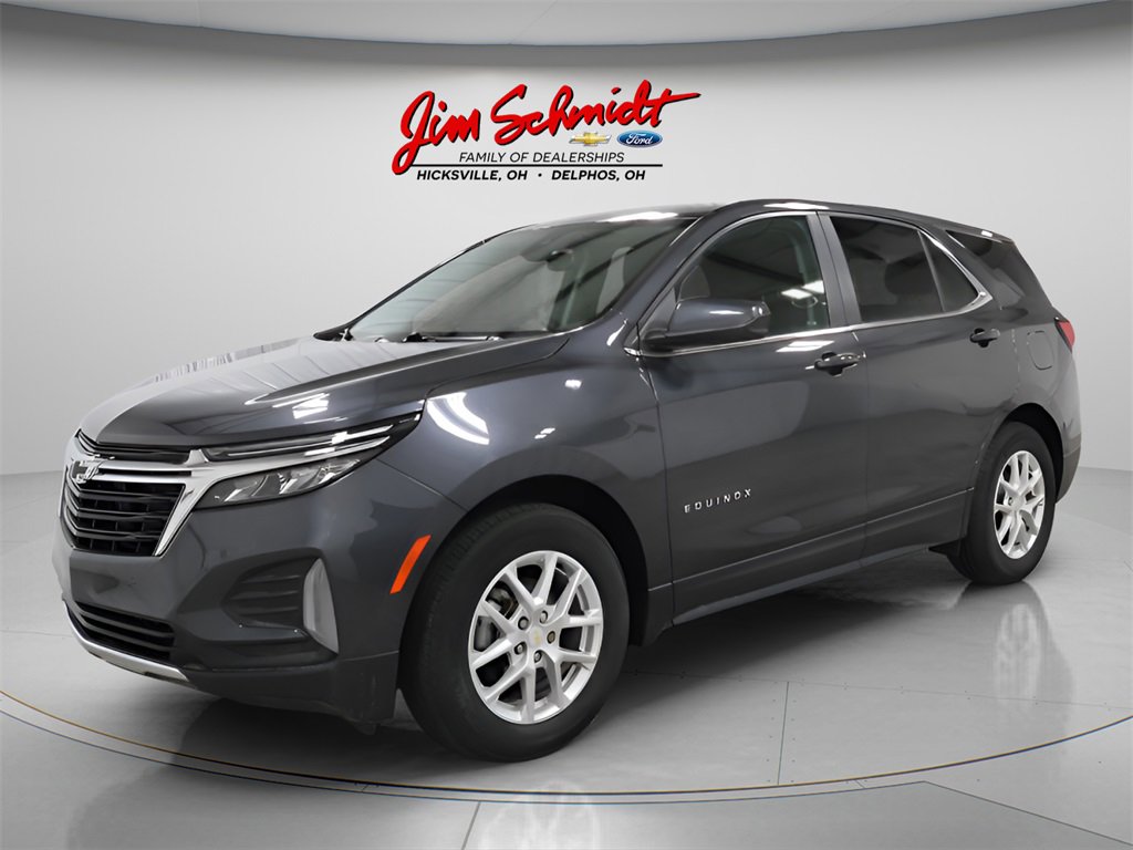 Used 2023 Chevrolet Equinox LT image 2