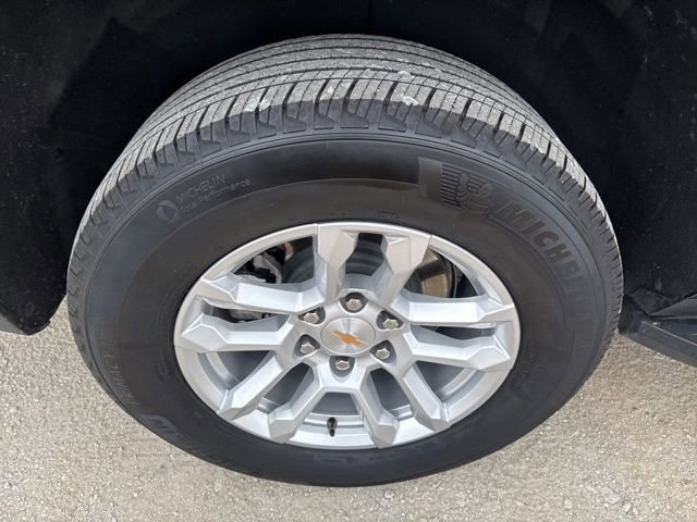 Used 2025 Chevrolet Tahoe LT AWD/4WD image 28