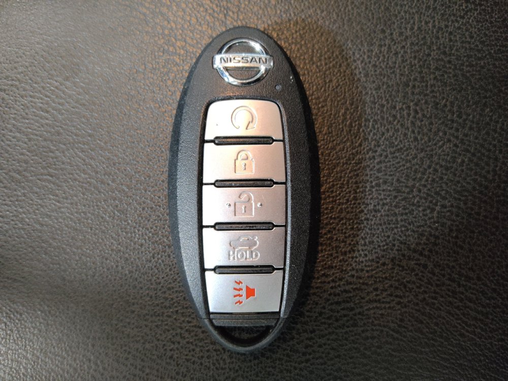Used 2023 Nissan Sentra SR w/ SR Premium Package FWD image 32
