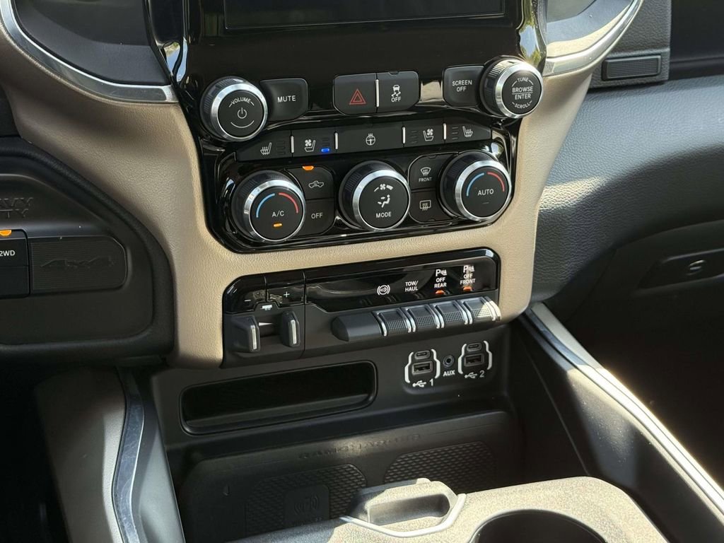 Used 2022 RAM 2500 Laramie AWD/4WD image 18