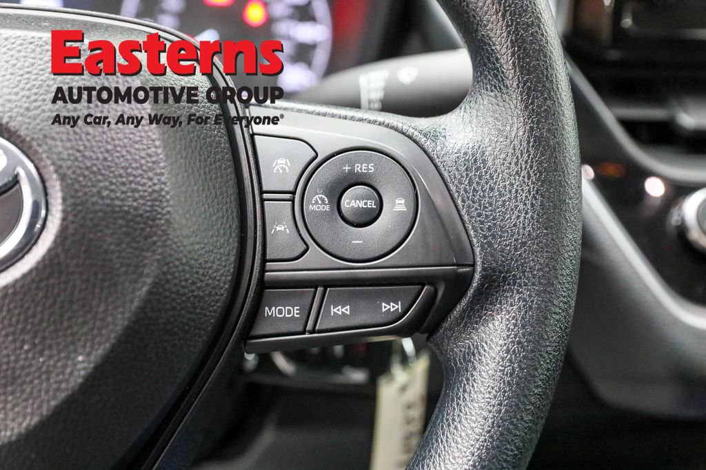 Used 2025 Toyota Corolla LE image 16