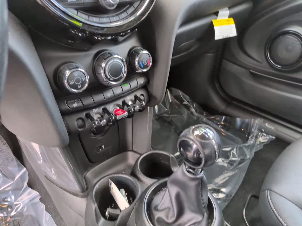 Used 2019 MINI Cooper 2-Door Hardtop FWD image 21