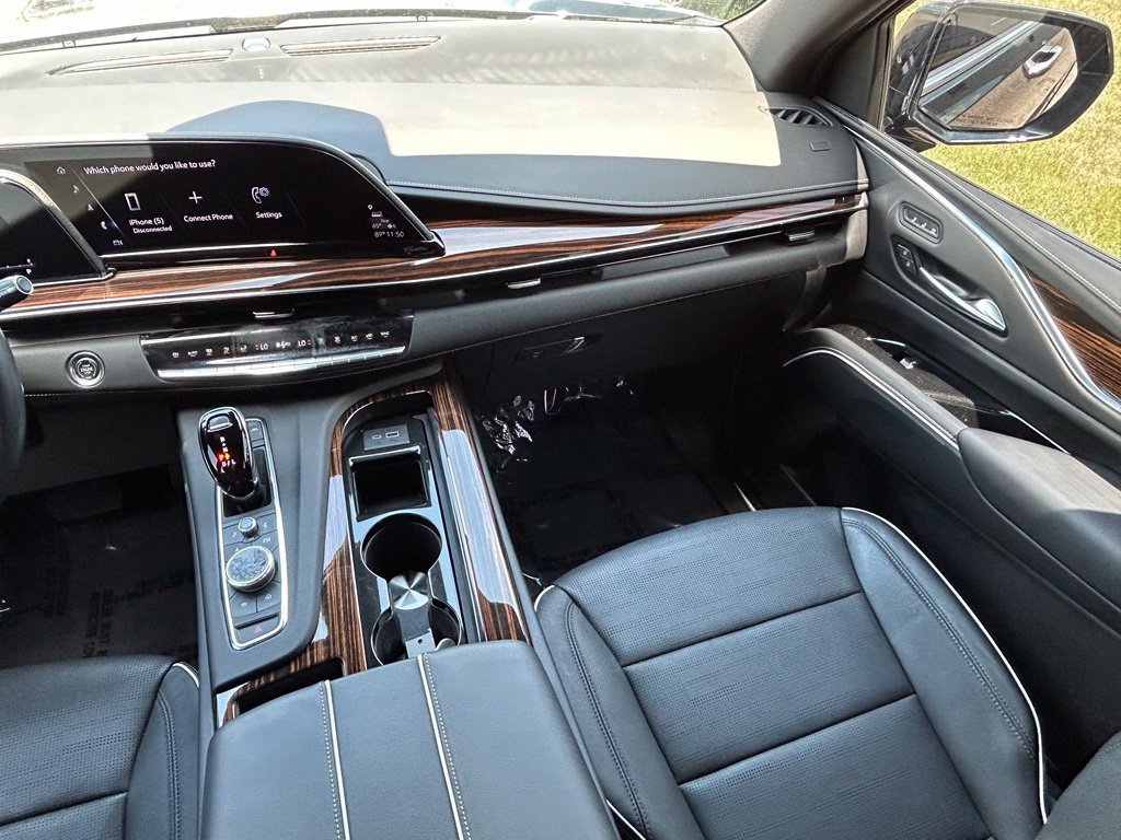 Used 2023 Cadillac Escalade Premium Luxury w/ LPO, Illumination Package AWD/4WD image 11