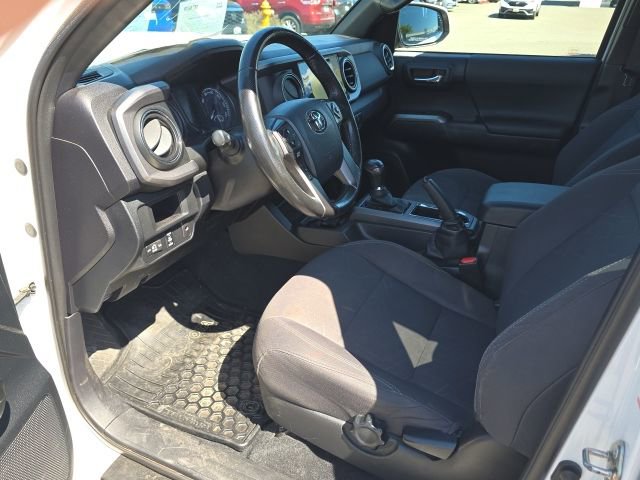Used 2016 Toyota Tacoma TRD Sport w/ Premium & Technology Package AWD/4WD image 45