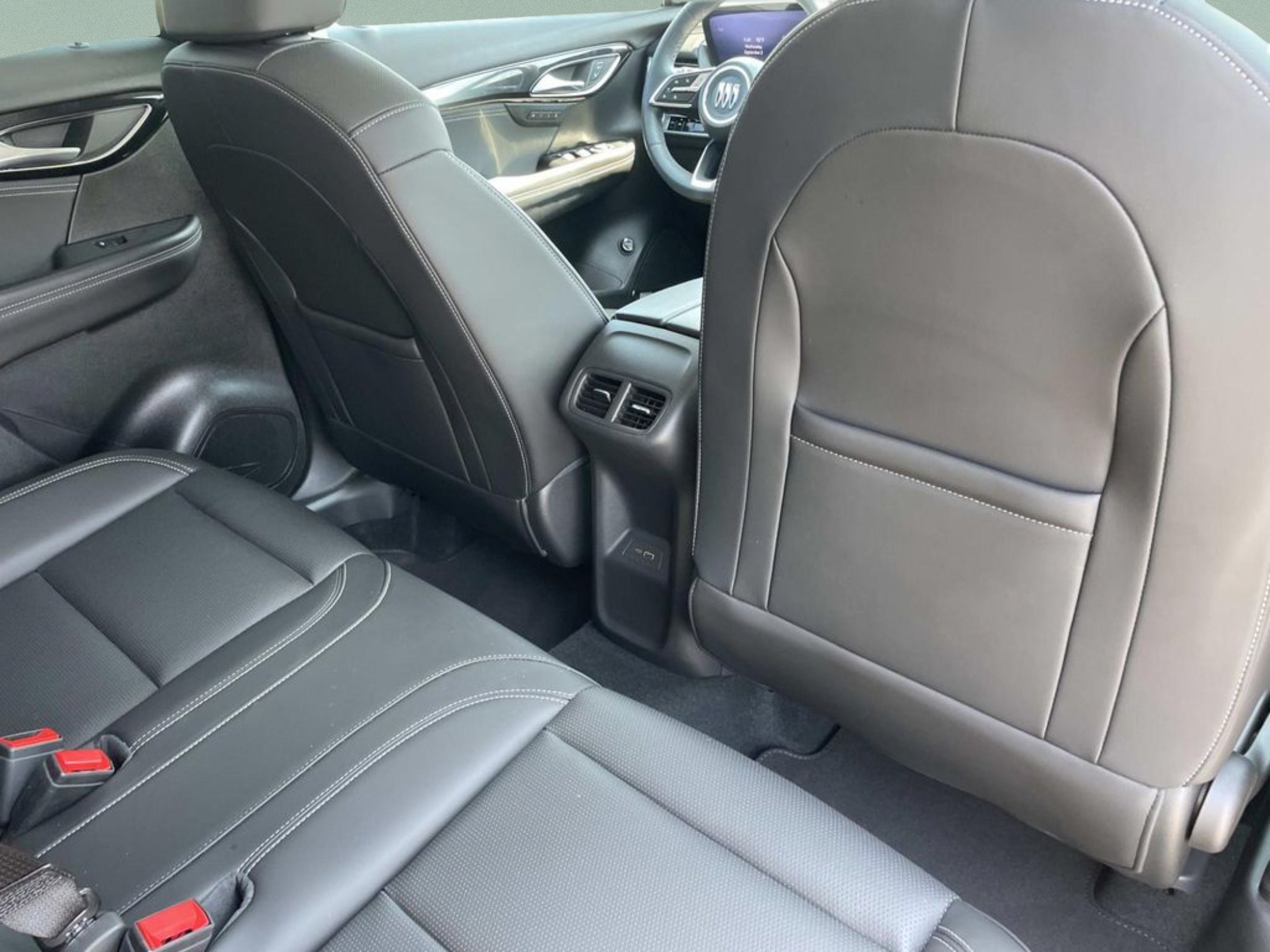 Used 2024 Buick Envision Preferred AWD/4WD image 16