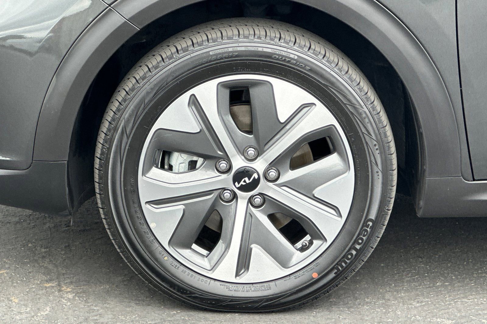 Used 2022 Kia Niro EX Premium image 28