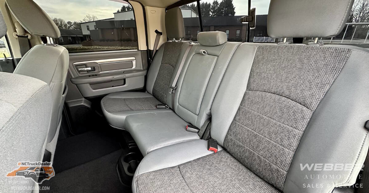 Used 2019 RAM 1500 Classic SLT w/ Luxury Group image 16