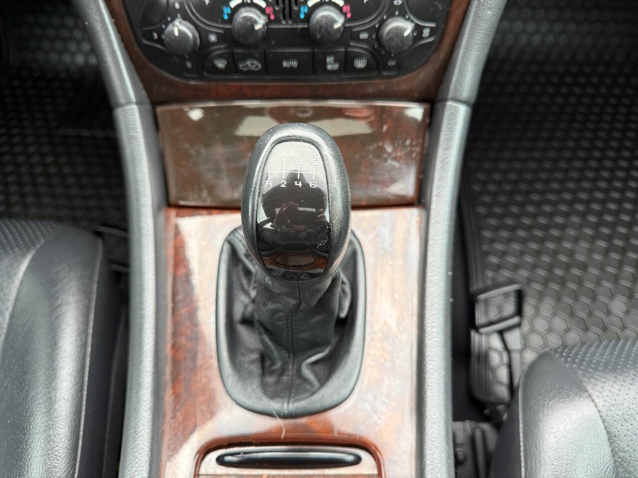 Used 2002 Mercedes-Benz C 240 Sedan image 22