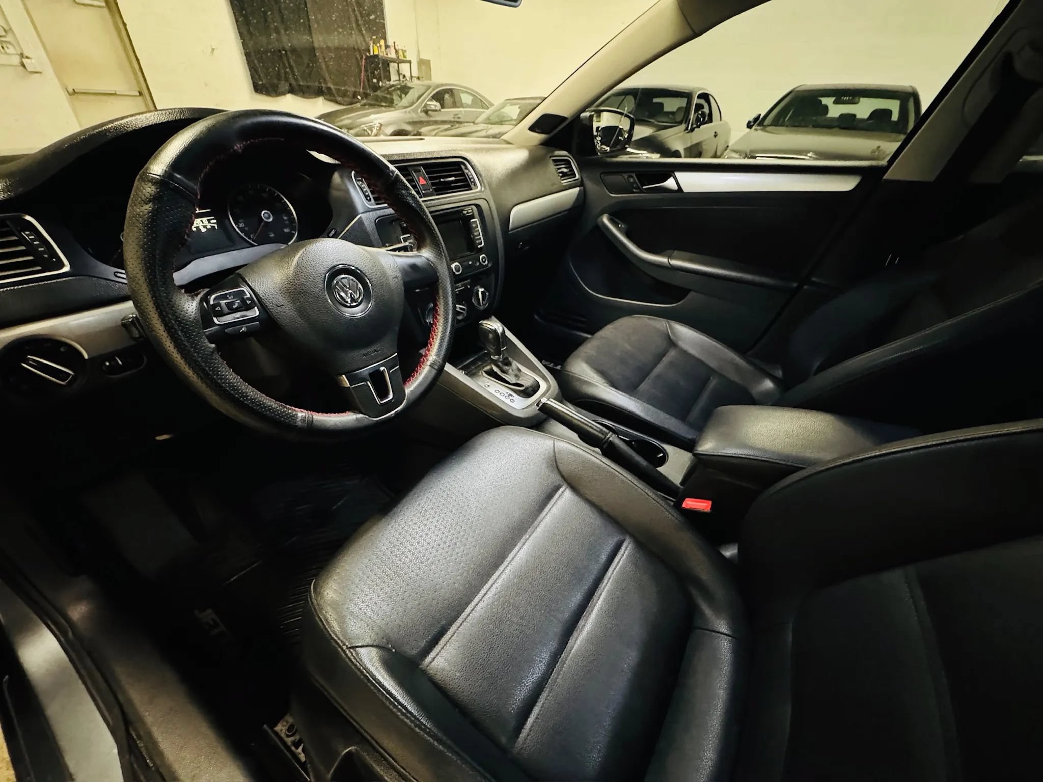 Used 2012 Volkswagen Jetta SEL FWD image 15