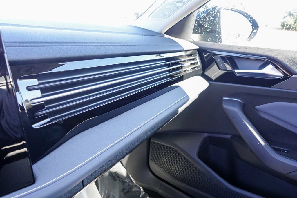 New 2025 Volkswagen Jetta SEL image 21