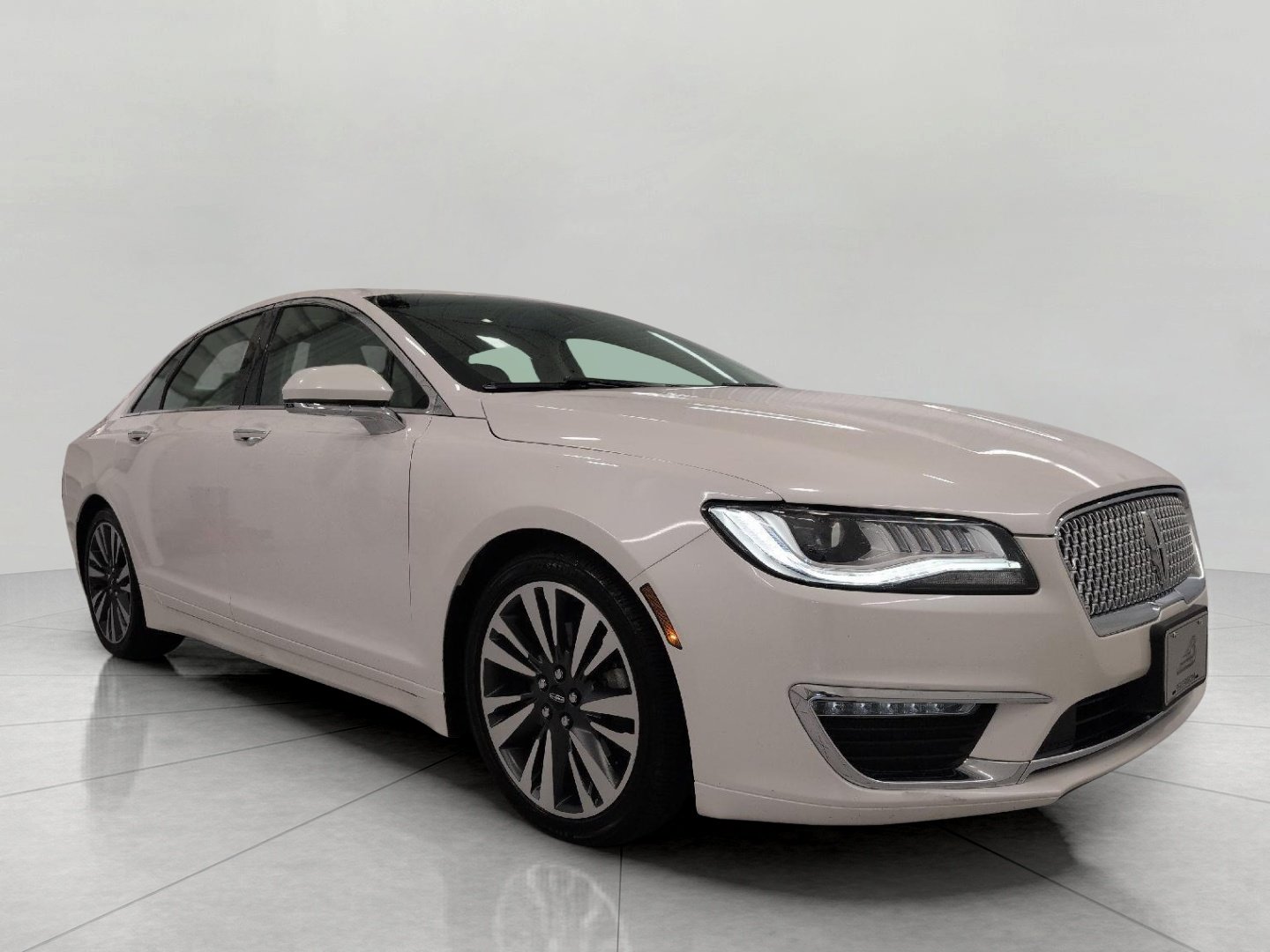 Used 2017 Lincoln MKZ Reserve w/ Climate Package AWD/4WD image 2