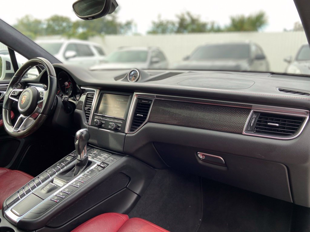 Used 2015 Porsche Macan Turbo AWD/4WD image 18