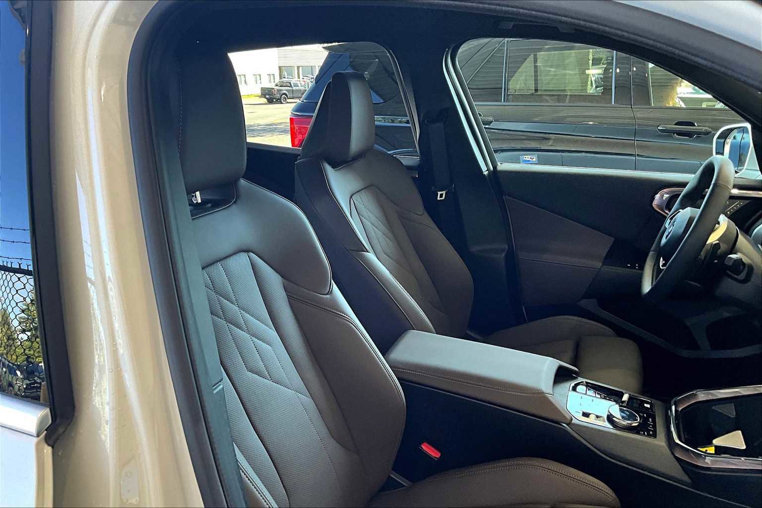 Used 2025 BMW X3 xDrive30i w/ Premium Package image 8