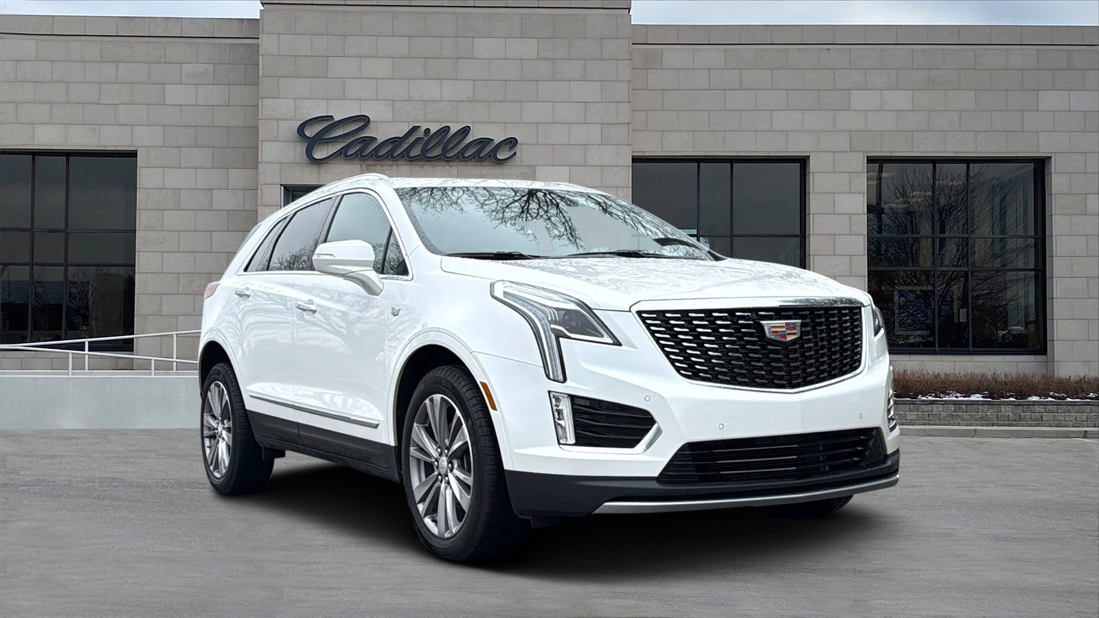 Used 2025 Cadillac XT5 Premium Luxury image 1