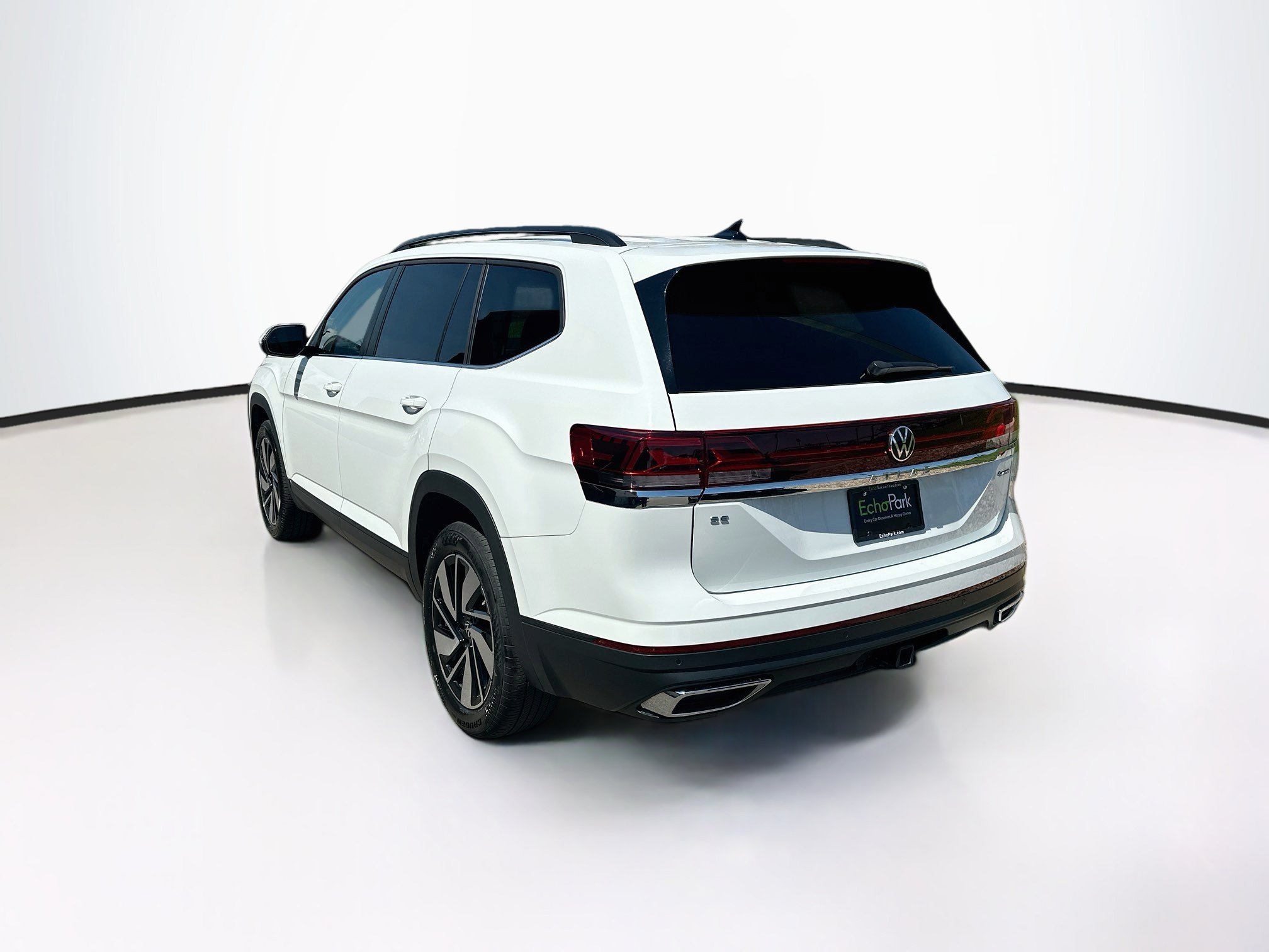 Used 2024 Volkswagen Atlas SE AWD/4WD image 5
