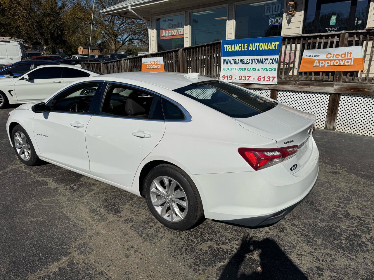 Used 2019 Chevrolet Malibu LT FWD image 7