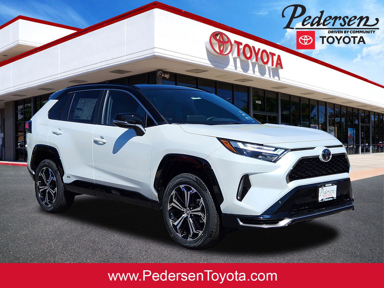 New 2025 Toyota RAV4 XSE w/ Weather Package AWD/4WD image 1