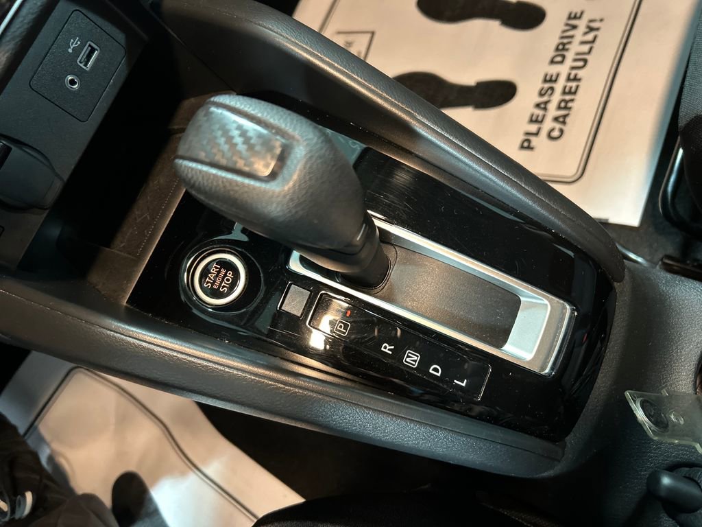 Used 2025 Nissan Versa SV FWD image 18