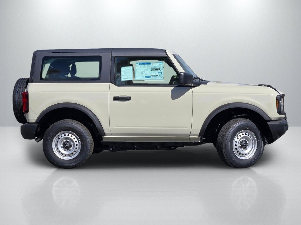 New 2026 Ford Bronco 2-Door AWD/4WD image 3