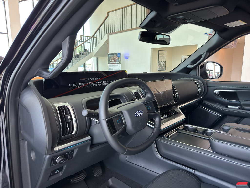 New 2027 Ford Expedition Platinum w/ Stealth Appearance Package AWD/4WD image 15