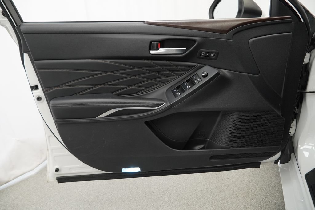 Used 2021 Toyota Avalon Limited w/ Advanced Safety Package FWD image 44