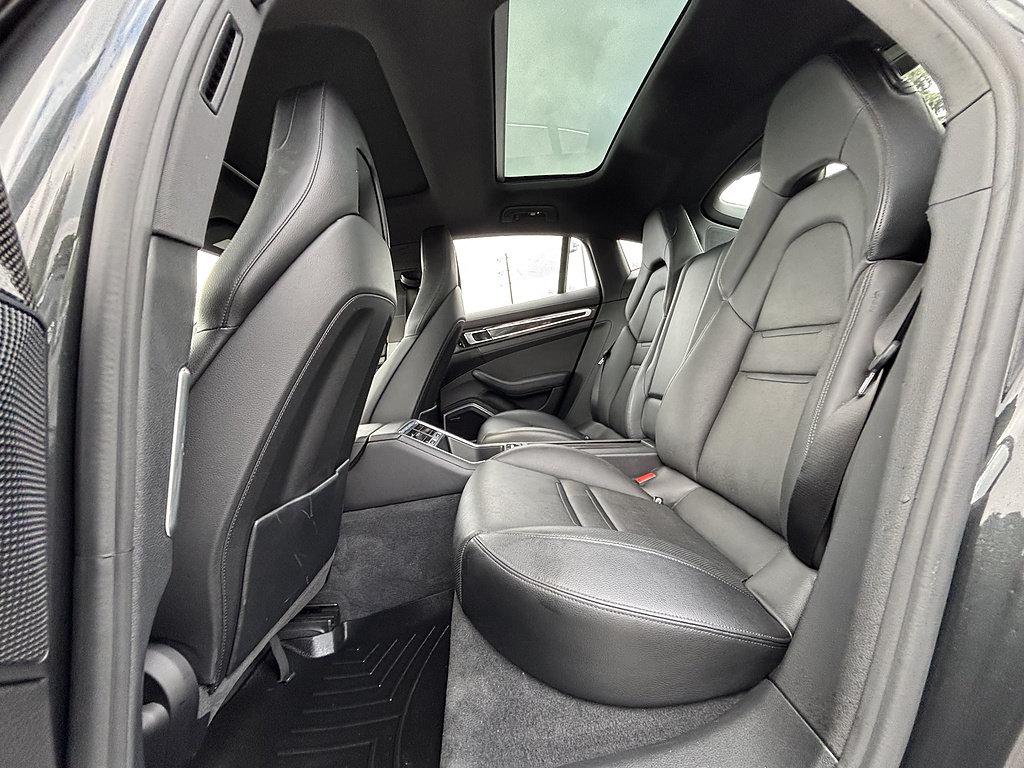 Used 2017 Porsche Panamera 4S AWD/4WD image 32