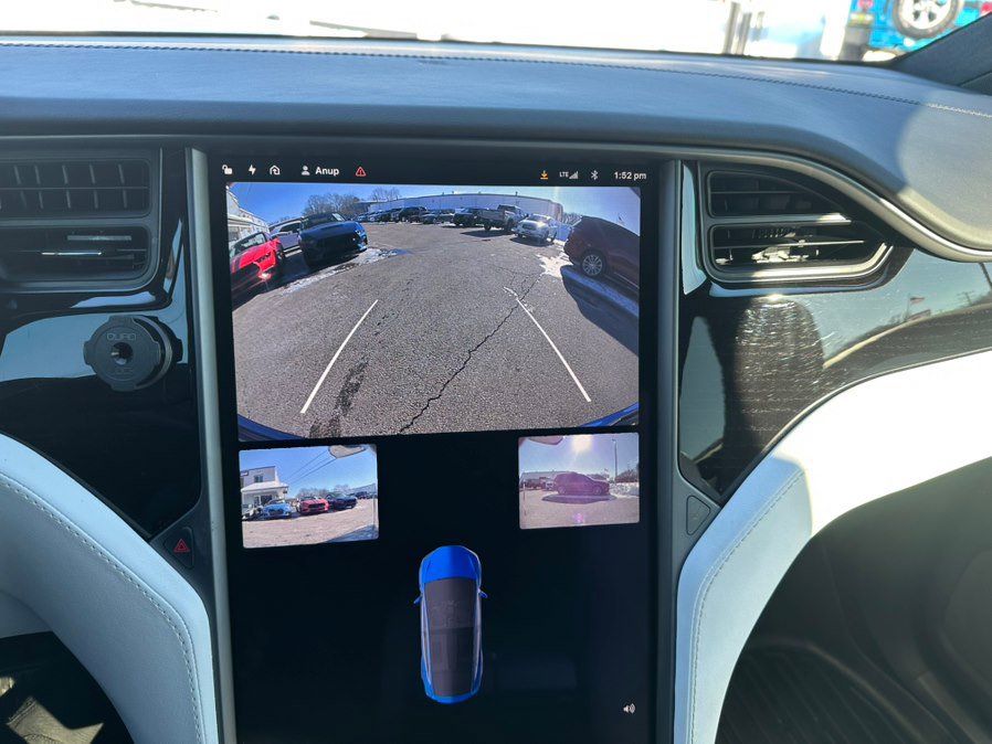 Used 2018 Tesla Model X 75D image 21