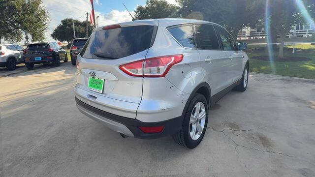 Used 2016 Ford Escape SE FWD image 8