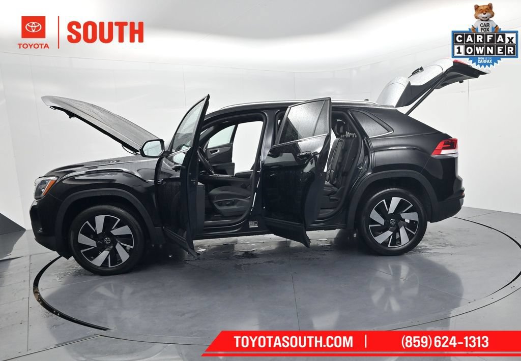 Used 2024 Volkswagen Atlas Cross Sport SE FWD image 66