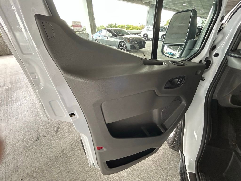 Used 2024 Ford Transit 350 XLT image 44