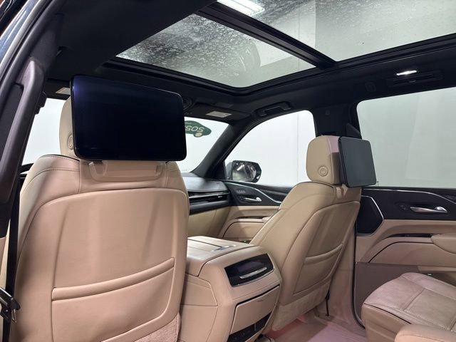 Certified 2021 Cadillac Escalade ESV Premium Luxury w/ Driver Assist Tech Package AWD/4WD image 20