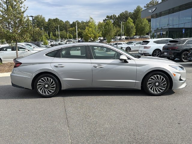 Certified 2023 Hyundai Sonata Limited FWD image 11