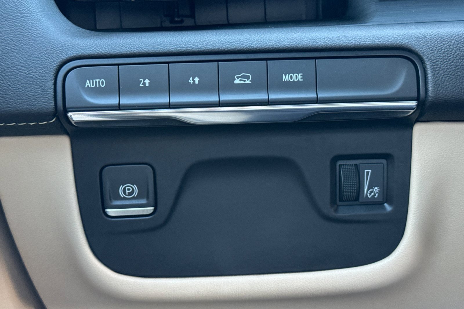 Used 2023 Cadillac Escalade ESV Premium Luxury image 39