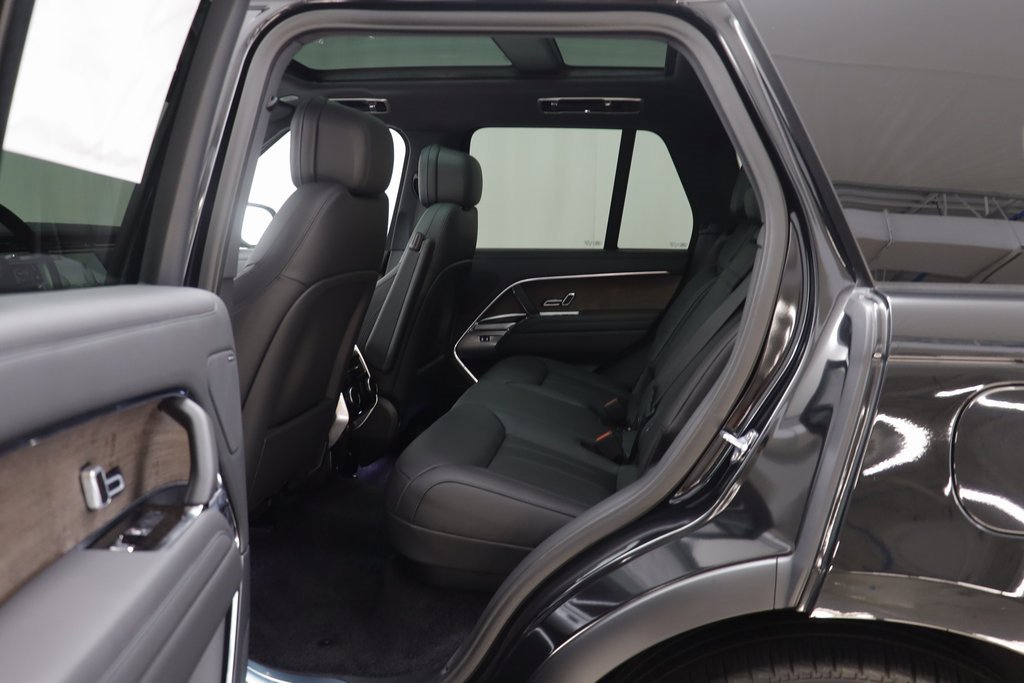 New 2025 Land Rover Range Rover SE image 15