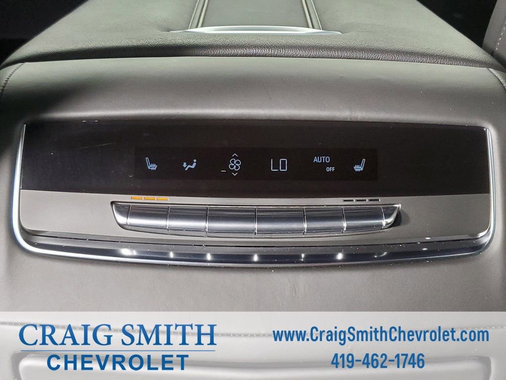 Used 2025 Cadillac Escalade Sport Platinum w/ LPO, ONYX Package image 44