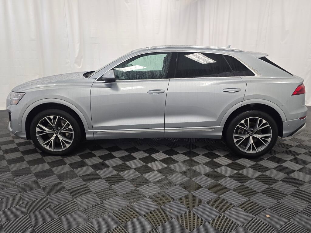Certified 2025 Audi Q8 Premium Plus w/ Premium Plus Package image 3