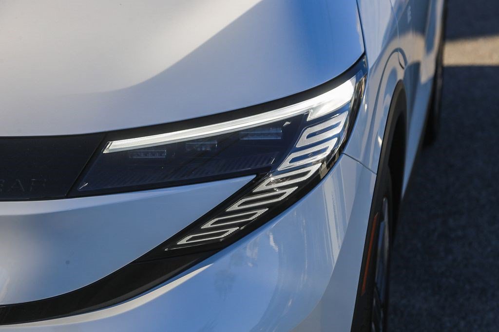 New 2026 Nissan Leaf w/ Illuminated Package FWD image 4